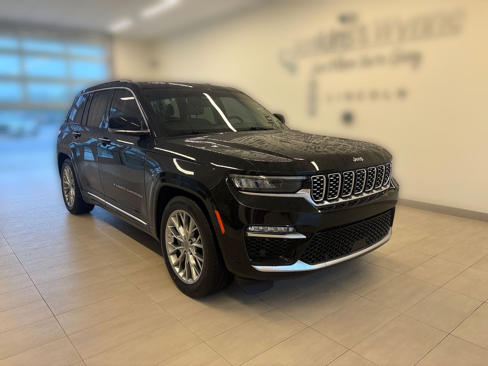 2023 Jeep Grand Cherokee Summit