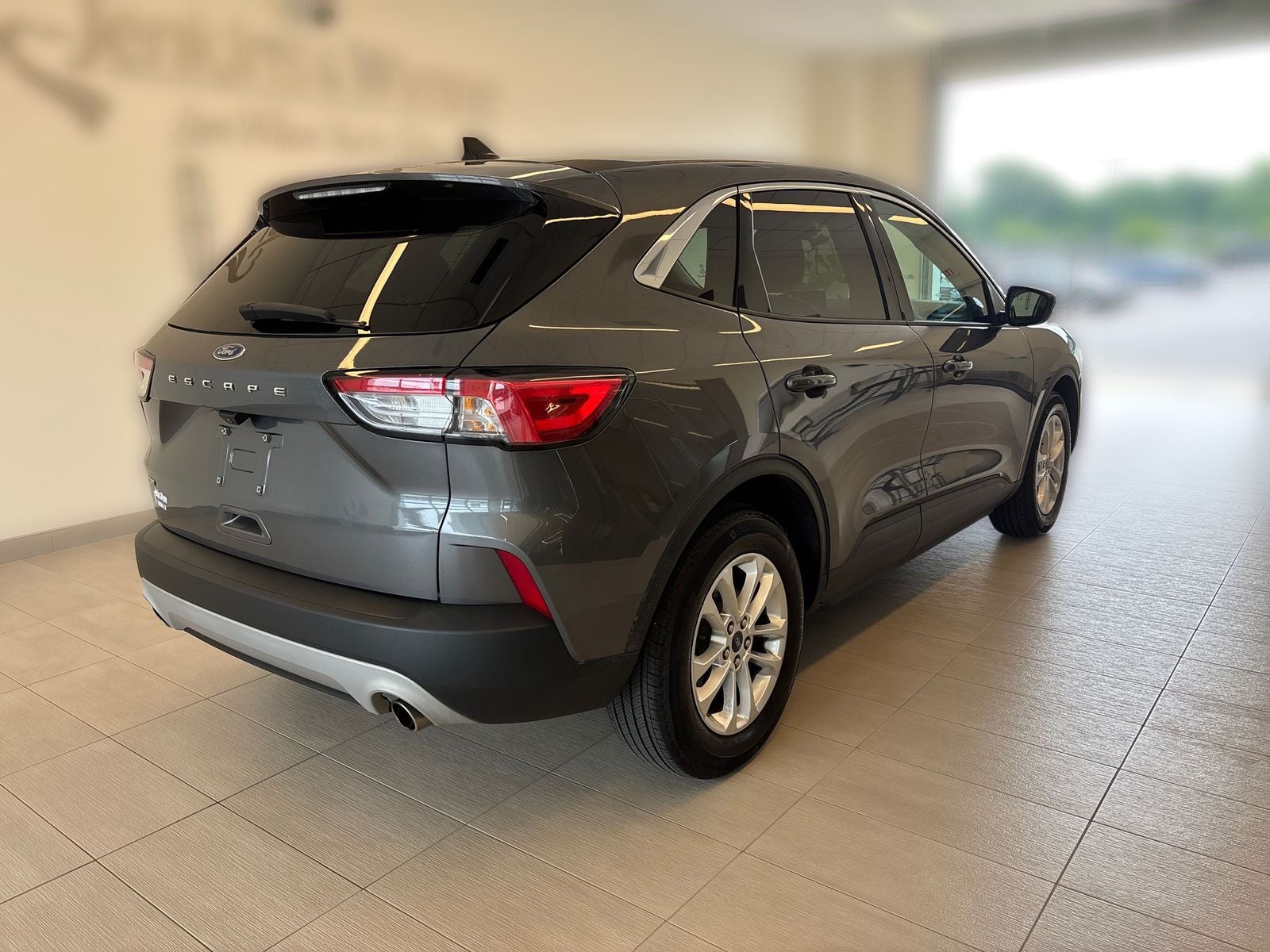 2021 Ford Escape SE