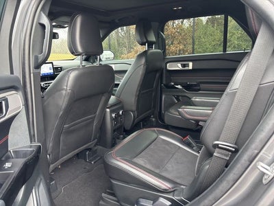 2024 Ford Explorer ST-Line