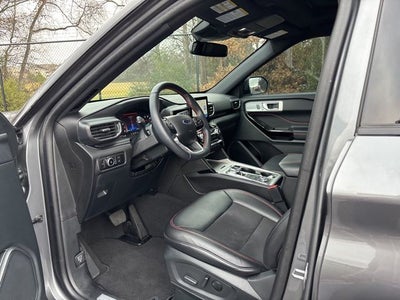 2024 Ford Explorer ST-Line