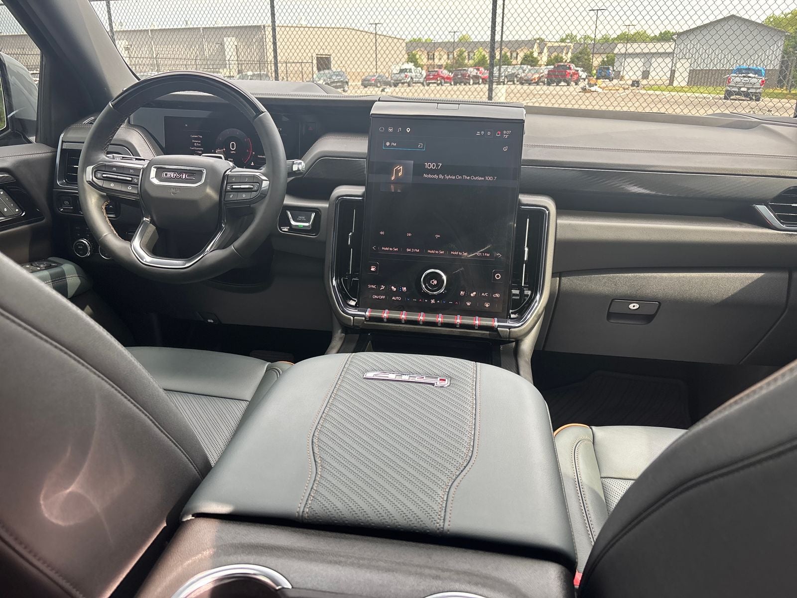 2025 GMC Yukon AT4
