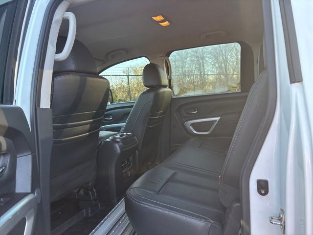 2019 Nissan Titan SL