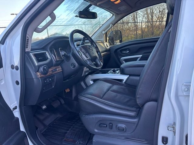 2019 Nissan Titan SL