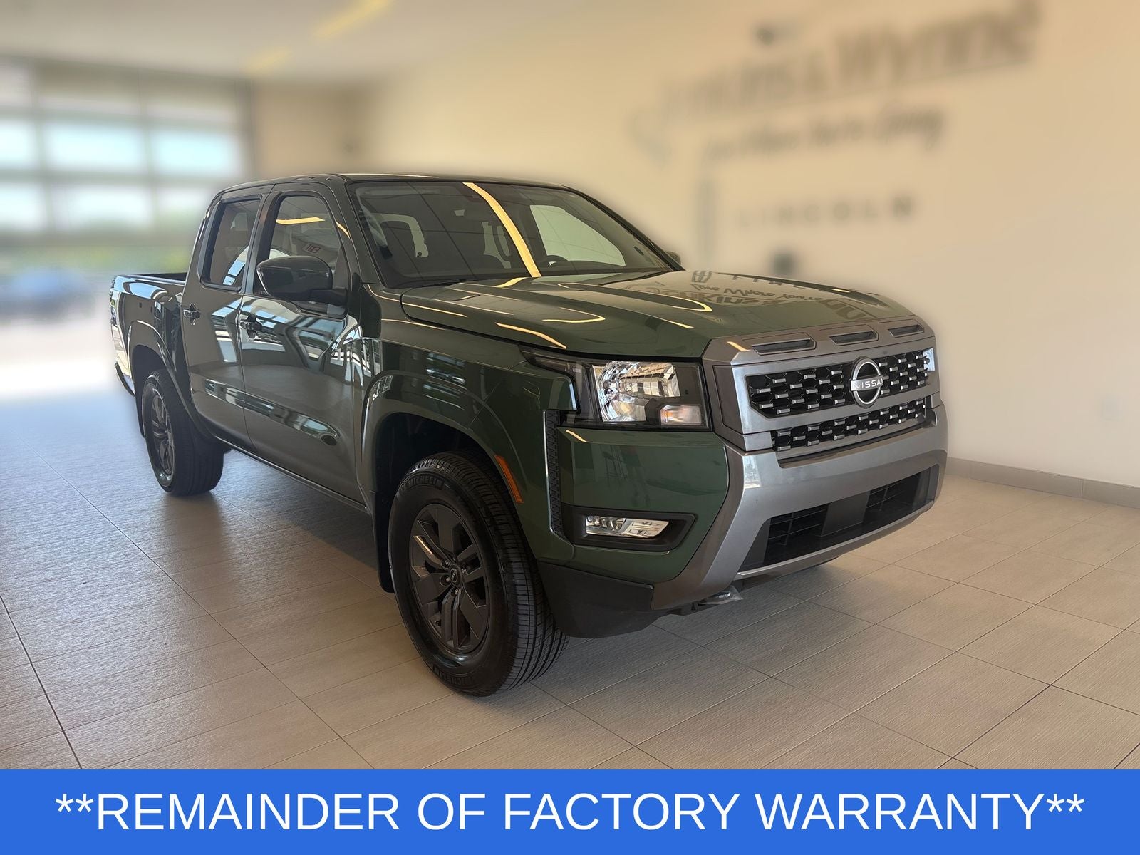 2025 Nissan Frontier SV