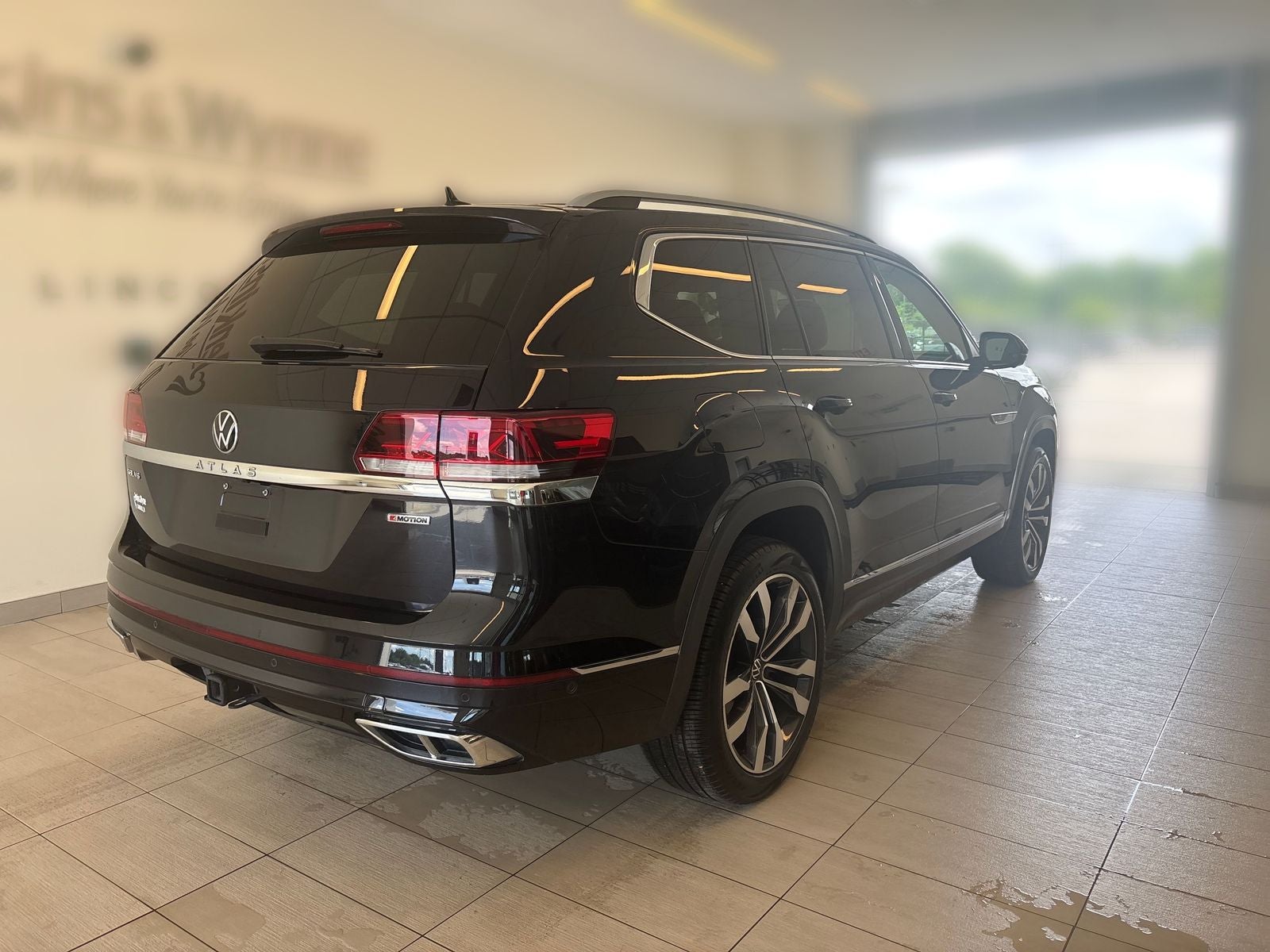 2022 Volkswagen Atlas 3.6L V6 SEL Premium R-Line