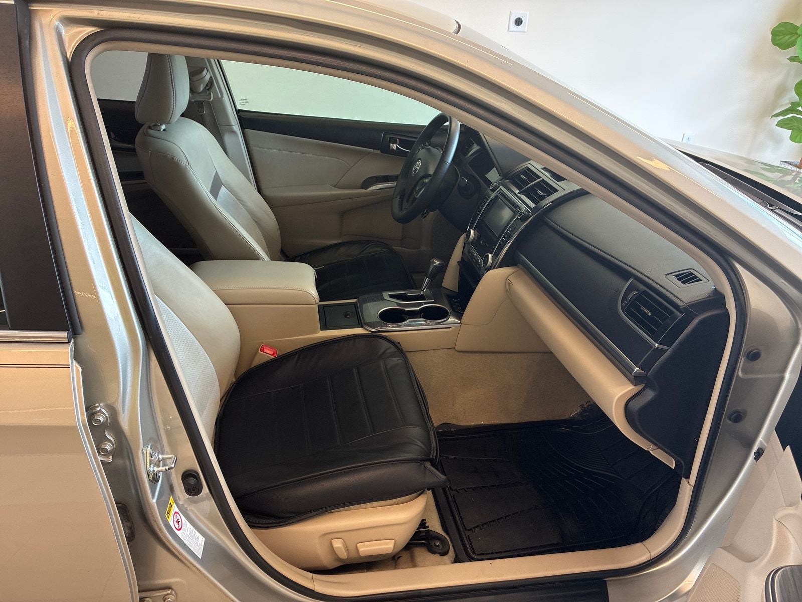 2014 Toyota Camry Hybrid XLE