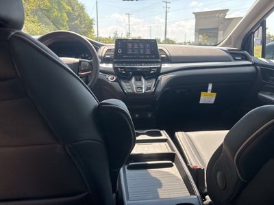 2026 Honda Odyssey Touring FWD
