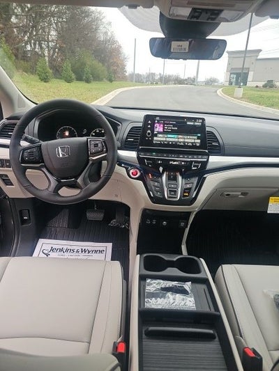 2026 Honda Odyssey Touring FWD