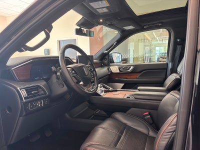 2022 Lincoln Navigator Black Label
