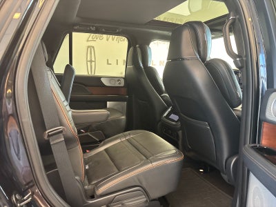 2022 Lincoln Navigator Black Label