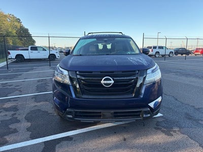 2022 Nissan Pathfinder SV