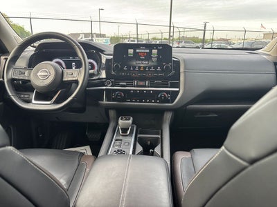2024 Nissan Pathfinder Platinum