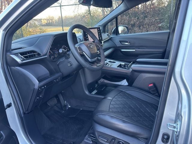 2024 Toyota Sienna XSE 7 Passenger
