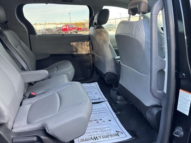 2023 Toyota Sienna XLE