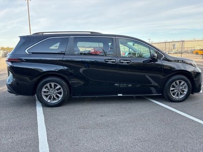 2023 Toyota Sienna XLE