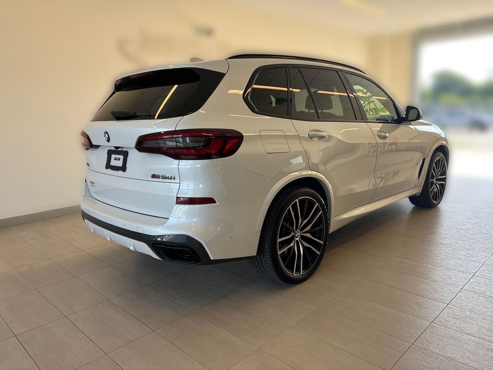 2020 BMW X5 M50i